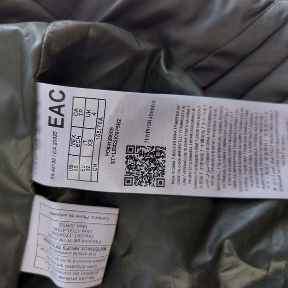 Women's guess green puffer coat - Picture 4 of 4